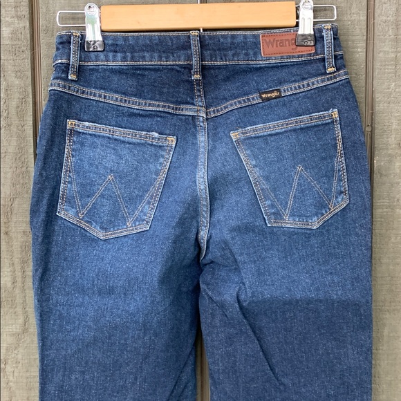 High Rise True Straight Wranglers - Picture 4 of 6